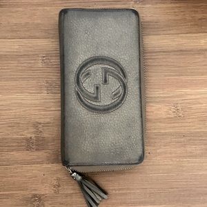 Gucci GG long zippy wallet used condition